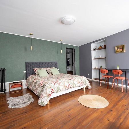 Appartement Spacieux Et Elegant Avec Jardin มองติวิลิเยร์ ภายนอก รูปภาพ