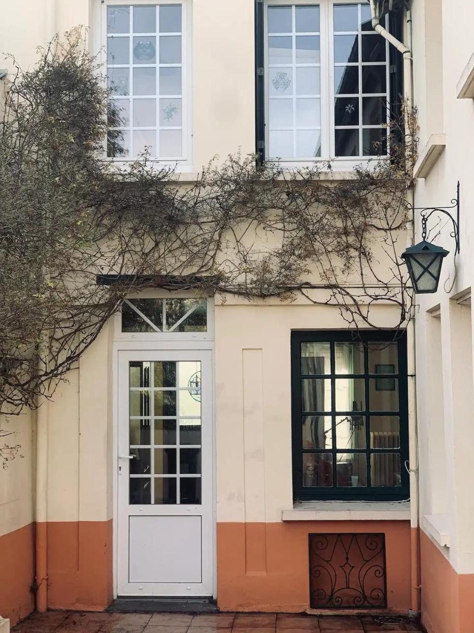 Appartement Spacieux Et Elegant Avec Jardin มองติวิลิเยร์ ภายนอก รูปภาพ